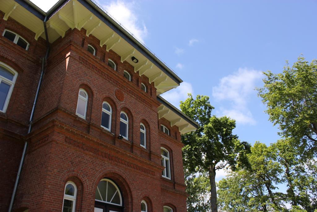 Haus Im Park Daire Wesselburen Dış mekan fotoğraf